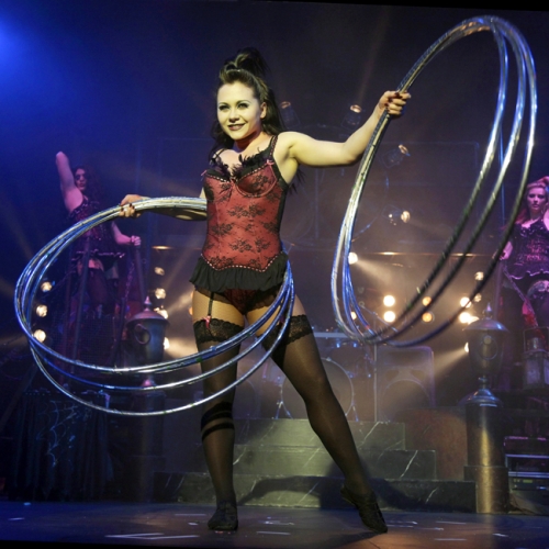 Ksusha Veslovskaya performing with The Circus of Horrors