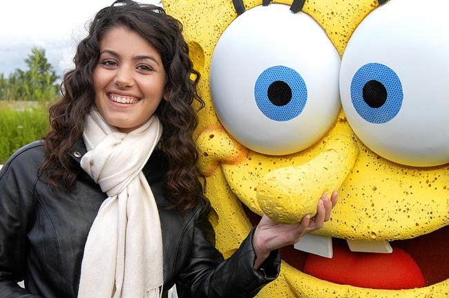 Katie Melua and new friend Spongebob Squarepants.